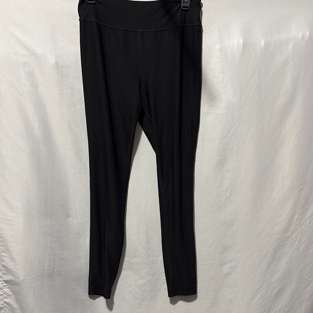 MM266 Athletic Works Black Leggings Sleek Stretchy Design